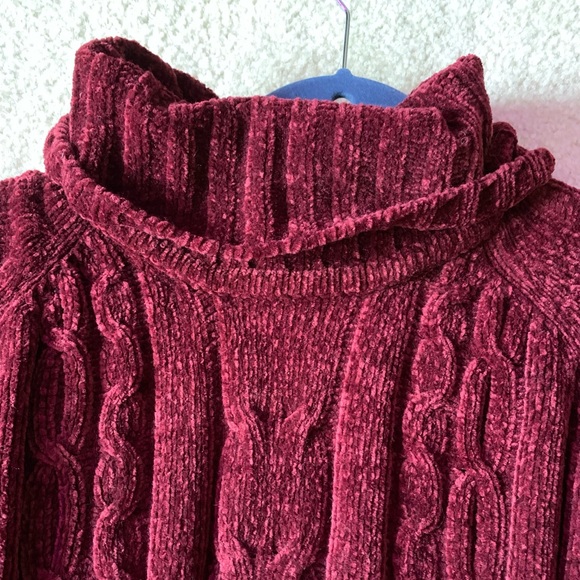 Outside additions by stan herman maroon sweater - Picture 3 of 4